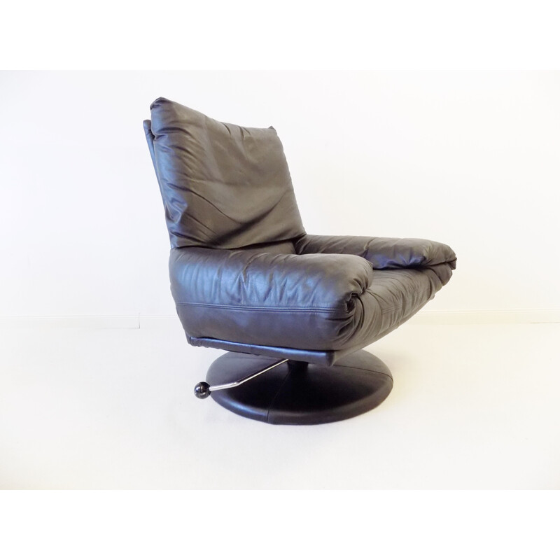 Fauteuil avec ottoman vintage Forum en cuir noir de Rolf Benzbmp