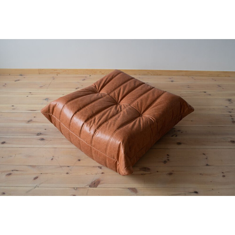 Vintage "Togo" Ottoman in peach leather by Michel Ducaroy for Ligne Roset, 1973