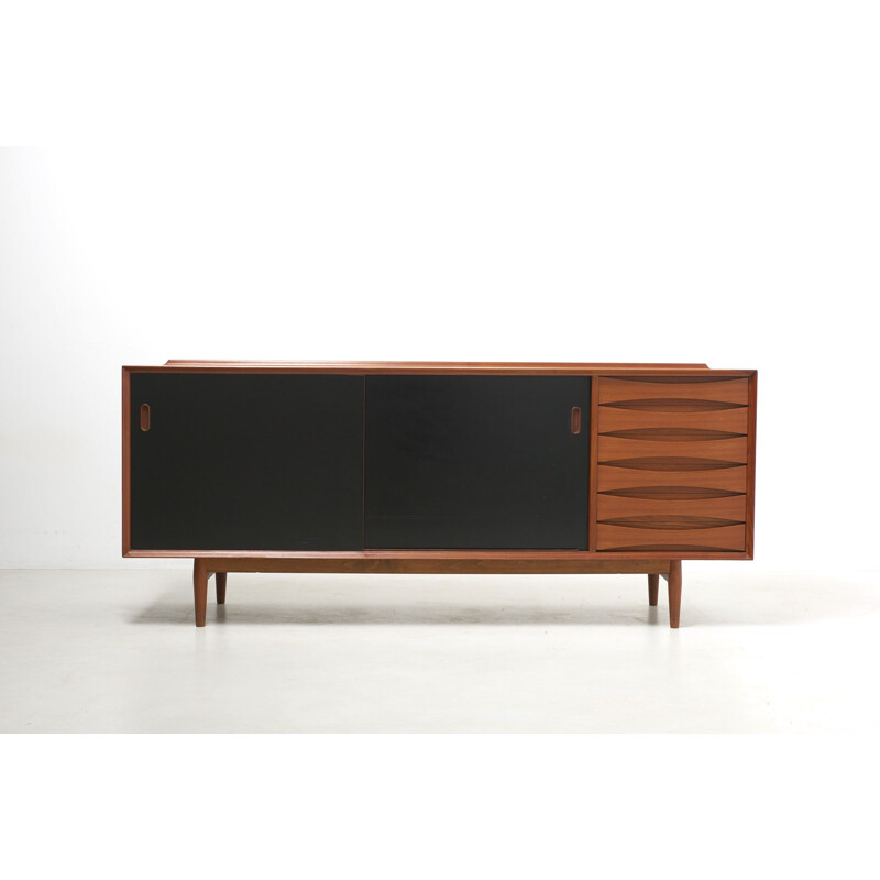 Vintage teak sideboard model 29 by Arne Vodder