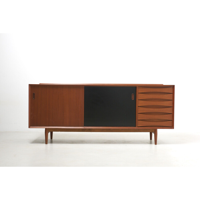 Vintage teak sideboard model 29 by Arne Vodder