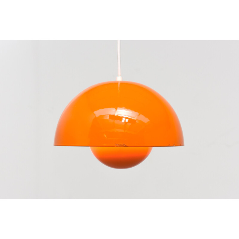 Louis Poulsen Scandinavian "Flowerpot" orange hanging lamp, Verner PANTON -1969