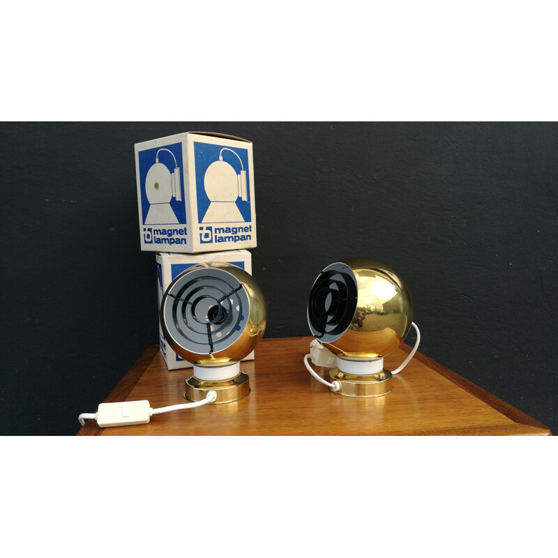 Pair of vintage magnetic wall lights "Magnetlampan" by Trivselbelysning AB