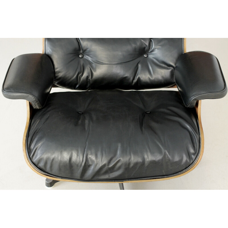 Herman Miller lounge chair and ottoman in rosewood, Charles & Ray EAMES - 1970s