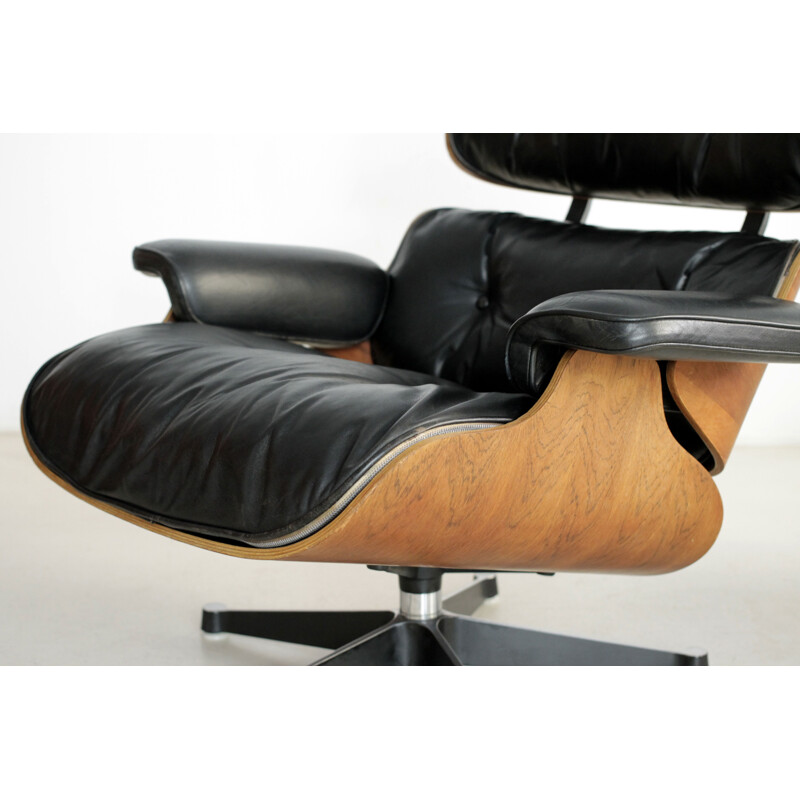 Herman Miller lounge chair and ottoman in rosewood, Charles & Ray EAMES - 1970s