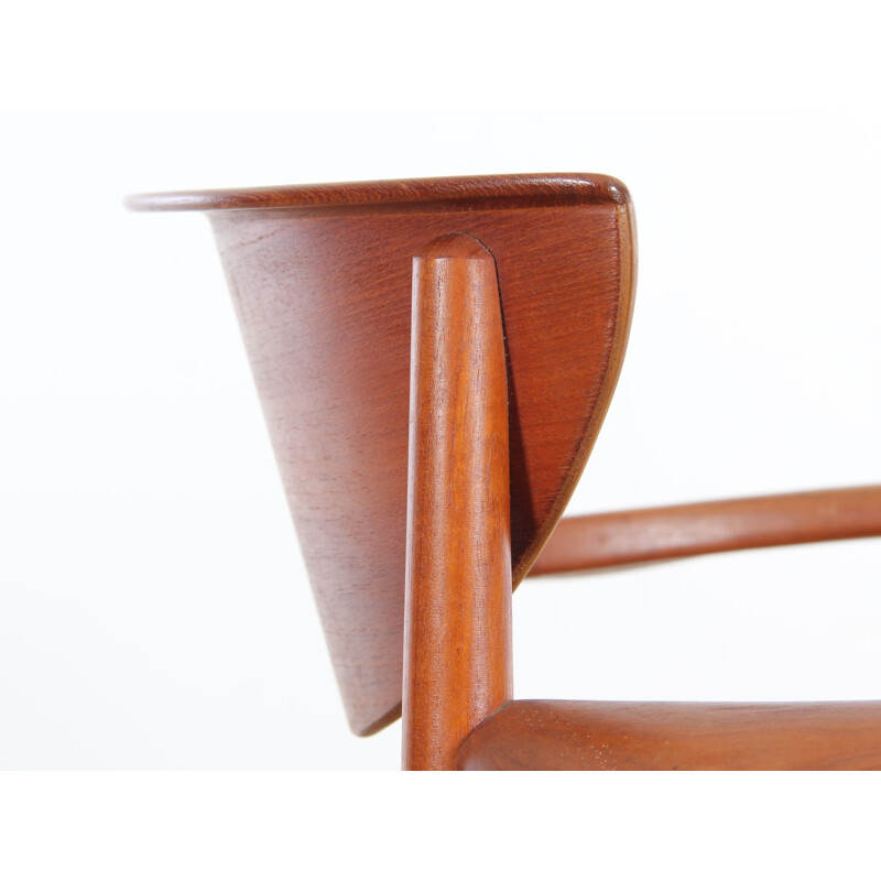 Coppia di poltrone scandinave vintage in teak modello 317 di Peter Hvidt