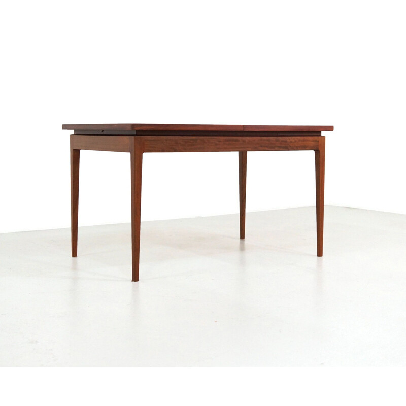 Vintage Extendable Rosewood Dining Table