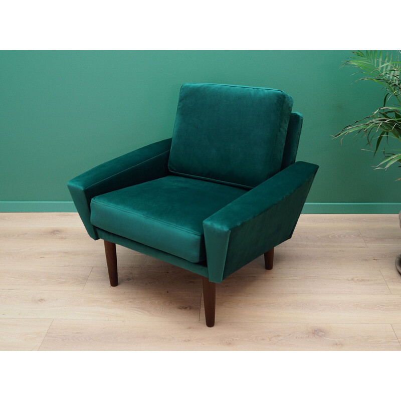 Vintage armchair in green velvet, 1960-70s