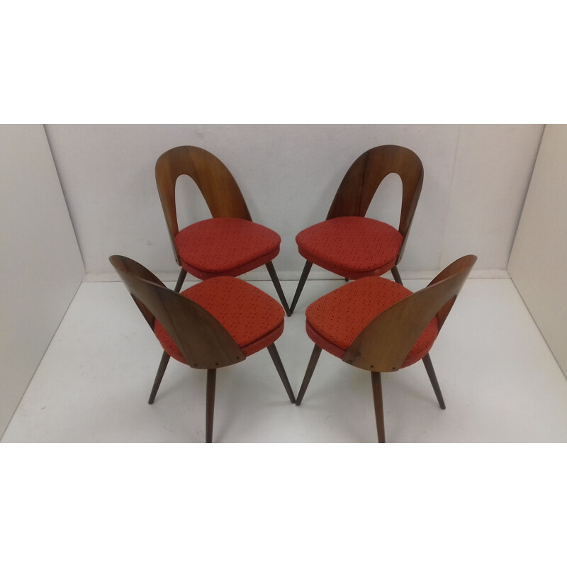 Suite van 4 eetkamerstoelen van Antonín Šuman, 1960