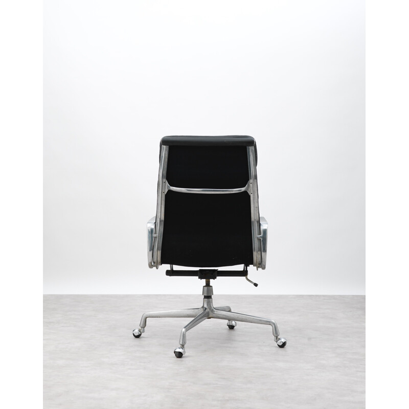 EA 219 vintage swivel and tilt armchair by Ray and Charles Eames for Herman Miller