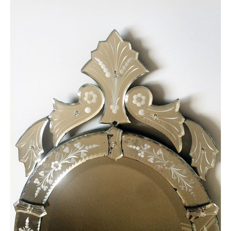 Vintage Venetian mirror in bevelled glass and chiseled details