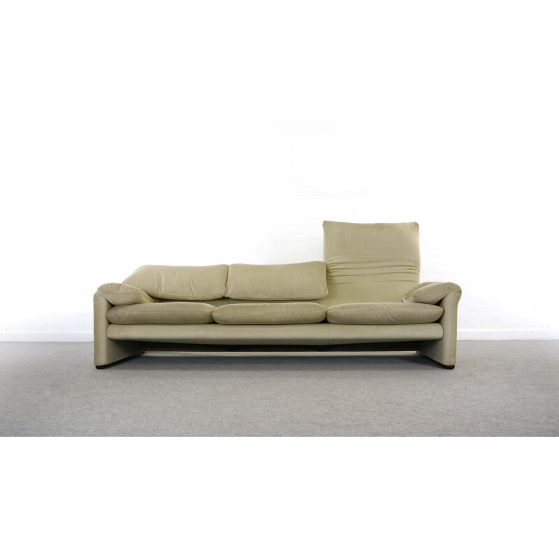 Vintage Maralunga 3-seat sofa in striped beige fabric by Vico Magistretti for Cassina 