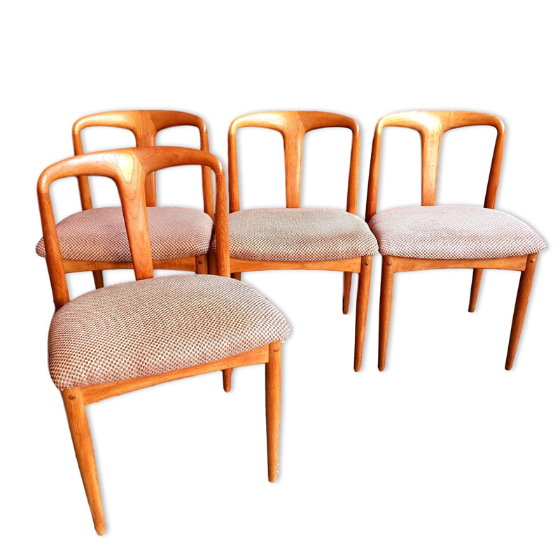 Ensemble de 4 chaises vintage danoises en teck Juliane de Johannes Andersen pour Uldum Møbelfabrik