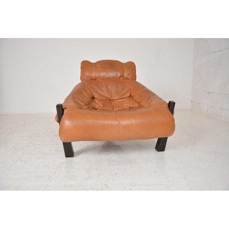 Fauteuil  DE GERARD VAN DEN BERG POUR MONTIS  Datant des années 70.