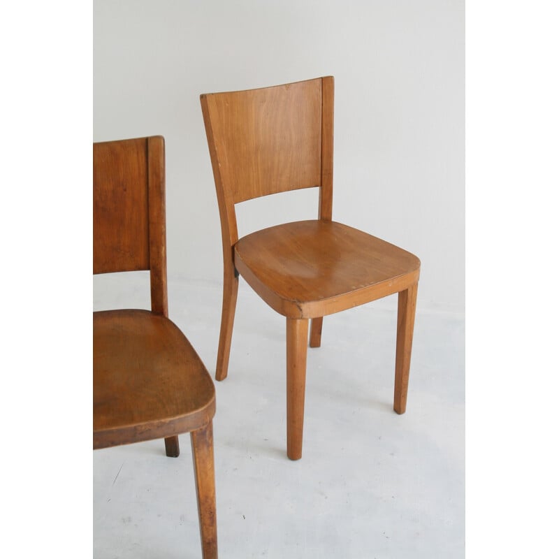 Coppia di sedie da pranzo vintage in legno curvato di Thonet