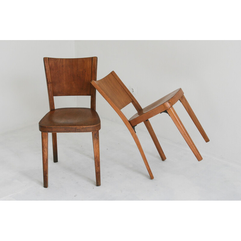 Coppia di sedie da pranzo vintage in legno curvato di Thonet