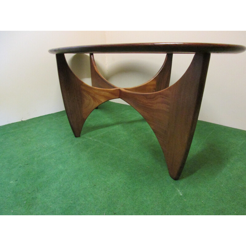Vintage oval coffee table "Astro" by Victor B.Wilkins for G teak top