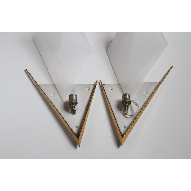 Pair of vintage sconces in brass and lucite 1960s