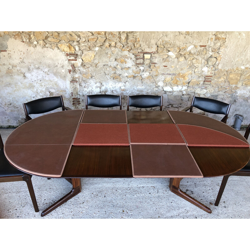 Scandinavian extensible rosewood dining table by CJ Rosengaarden 1960