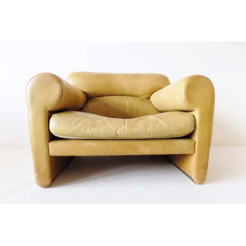 Vintage mustard colored leather armchair by Poltrona Frau