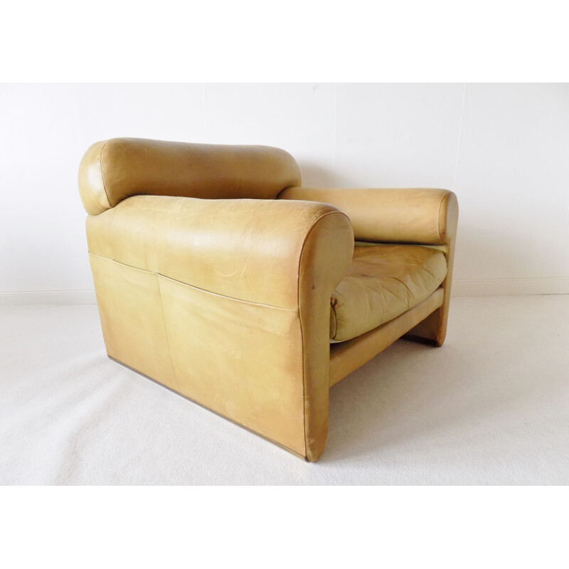 Vintage mustard colored leather armchair by Poltrona Frau