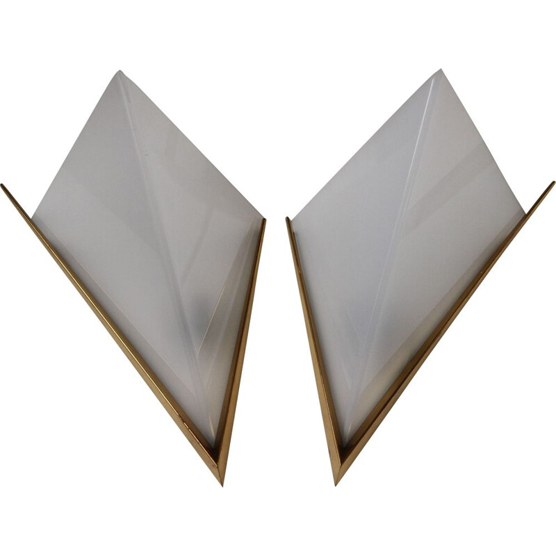 Pair of vintage sconces in brass and lucite 1960s