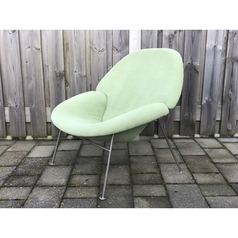 Vintage F555 space age lounge chair by Pierre Paulin for Artifort 1960s