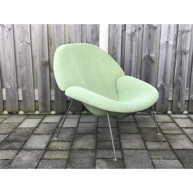 Vintage F555 space age lounge chair by Pierre Paulin for Artifort 1960s
