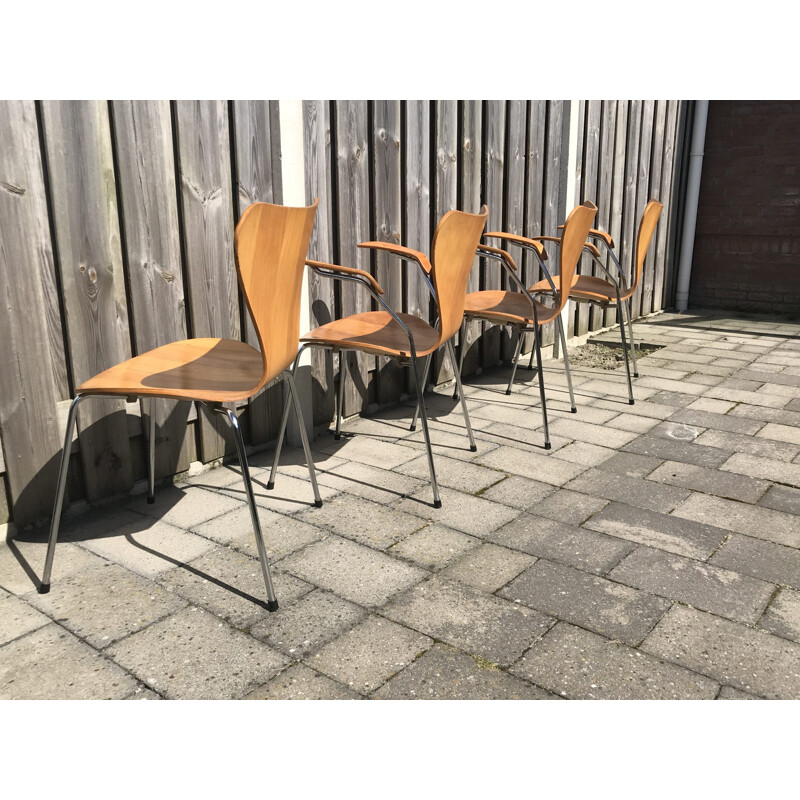 Set of 4 vintage 3107 Butterfly Chairs by Arne Jacobsen for Fritz Hansen, 1985