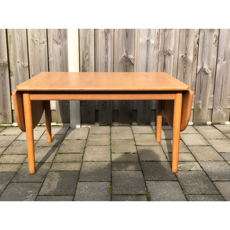 Vintage extendable oak coffee table GE8285 by Hans J. Wegner for Getama 1980