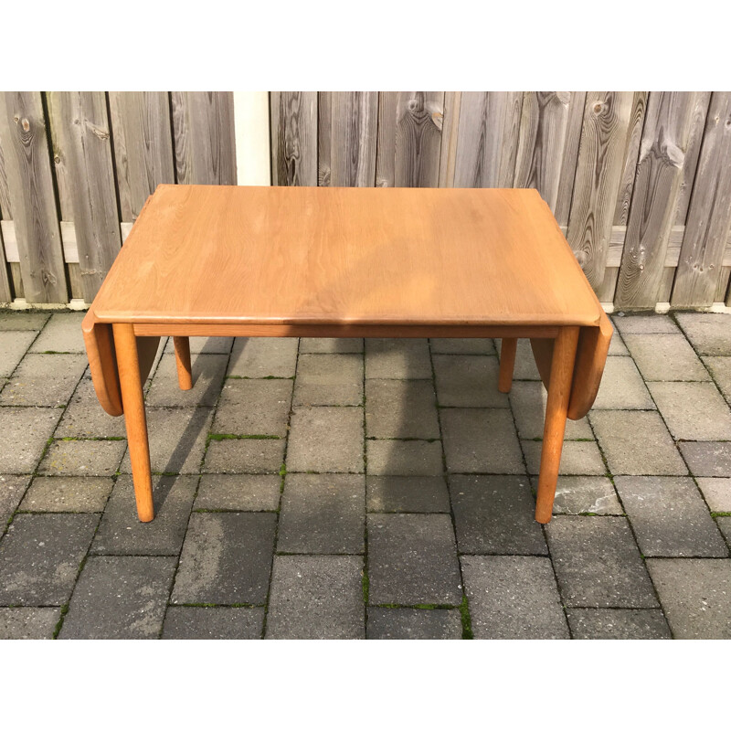 Vintage extendable oak coffee table GE8285 by Hans J. Wegner for Getama 1980