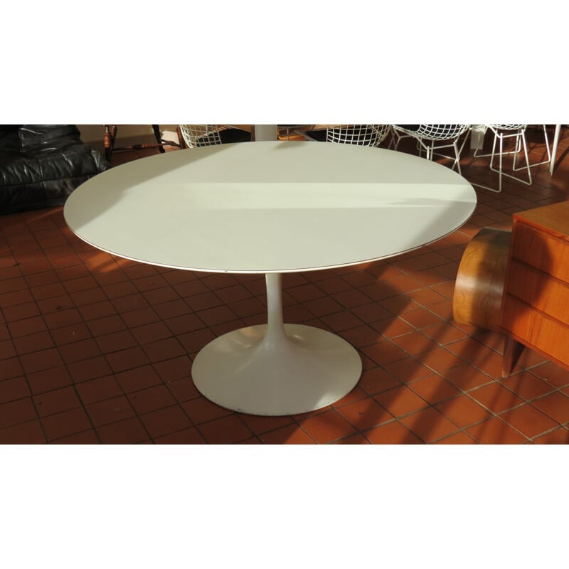 Table à repas blanche Knoll International en aluminium et formica, Eero SAARINEN - 1970
