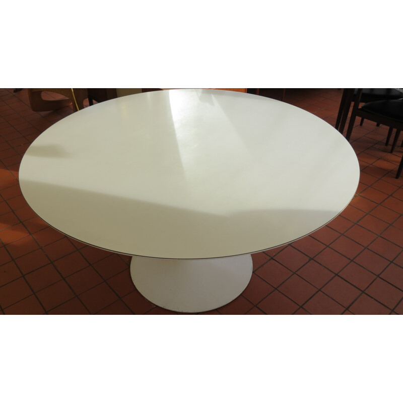 Knoll International white dining table, Eero SAARINEN - 1970s