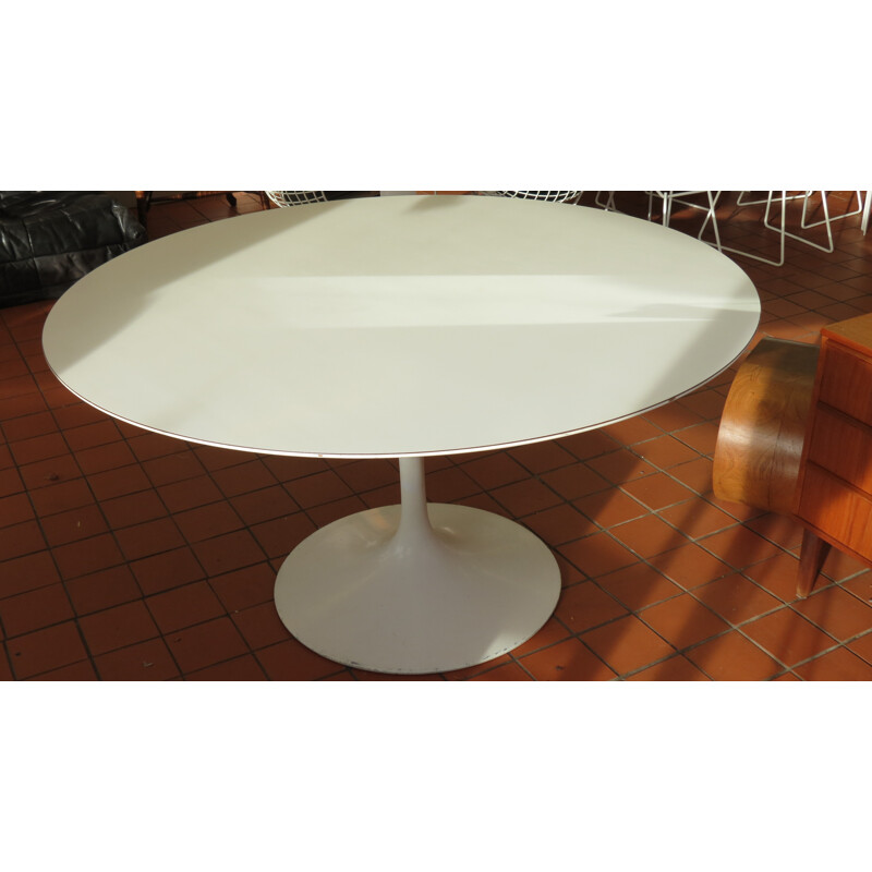 Knoll International white dining table, Eero SAARINEN - 1970s