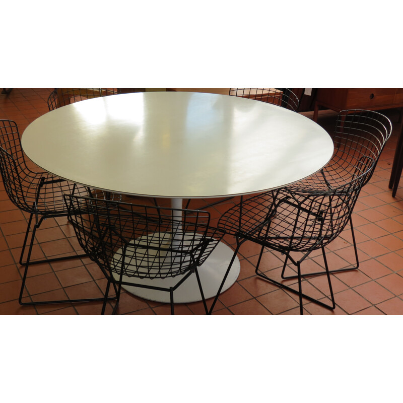 Knoll International white dining table, Eero SAARINEN - 1970s