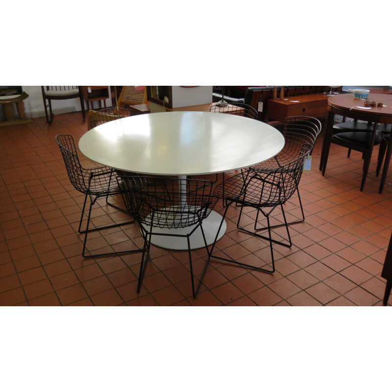 Knoll International white dining table, Eero SAARINEN - 1970s