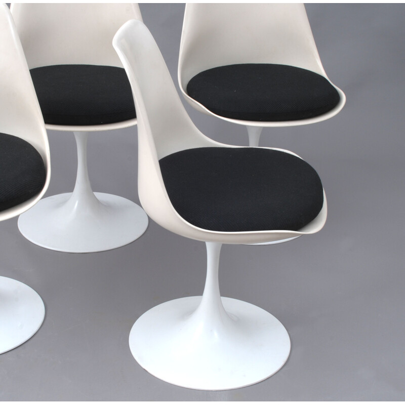 Lot de 4 chaises Tulip vintage conçues par Eero Saarinen