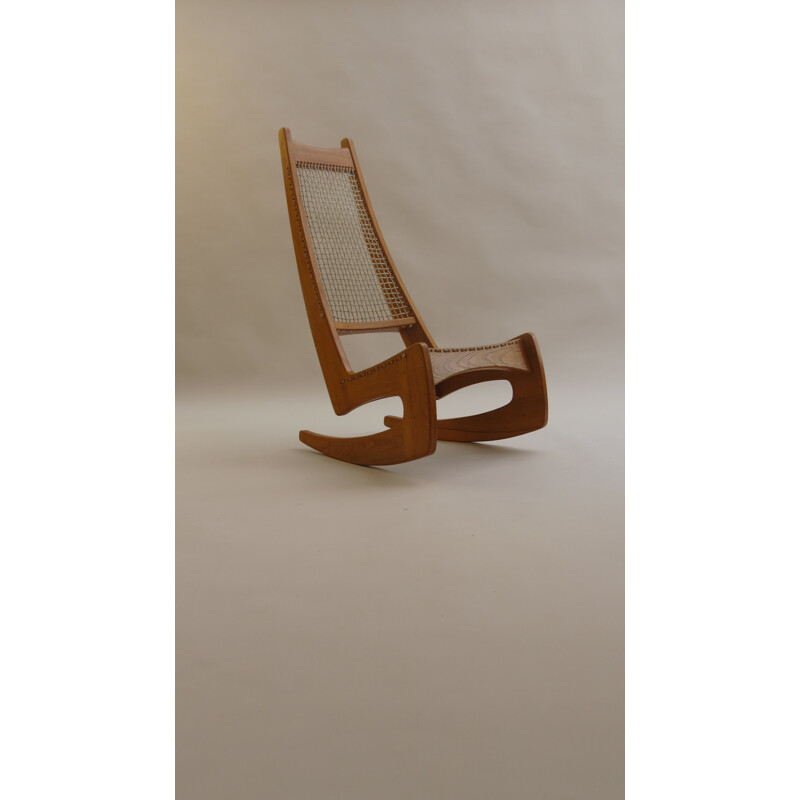 British ash rocking chair, Jeremy K. BROUN - 1970s