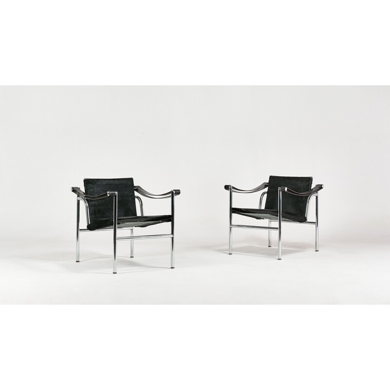 Pair of vintage armchairs Lc1, Le Corbusier for Cassina. C.1960