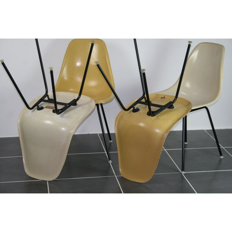 Series of 4 vintage DSX fiberglass chairs by Charles & Ray Eames for Herman Miller