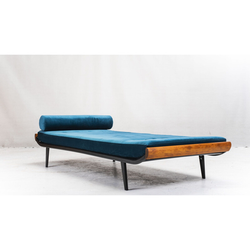 Vintage daybed Cleopatra by Dick Cordemeijer for Auping