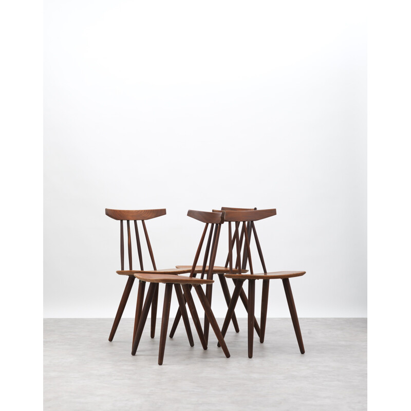 Set of 4 "Spindle back" chairs, model 370 by Poul Volther for Møbelfabrik 1961