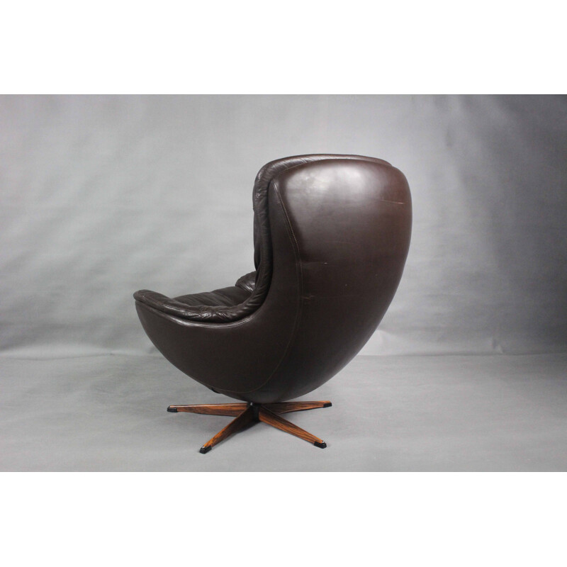 Danish vintage Egg chair by H.W. Klein for Bramin, 1960s