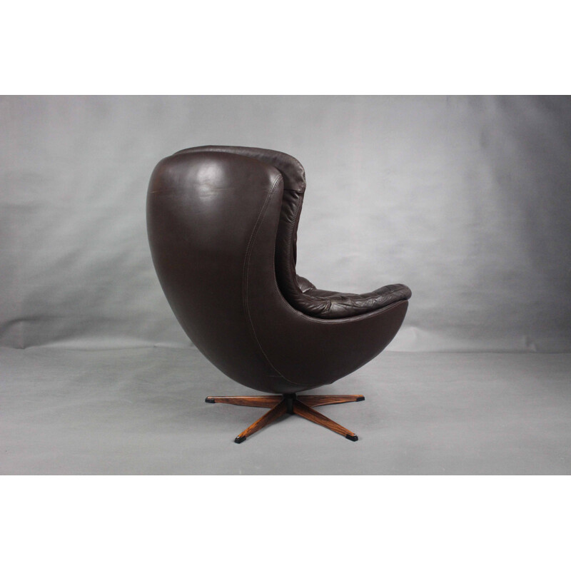 Danish vintage Egg chair by H.W. Klein for Bramin, 1960s