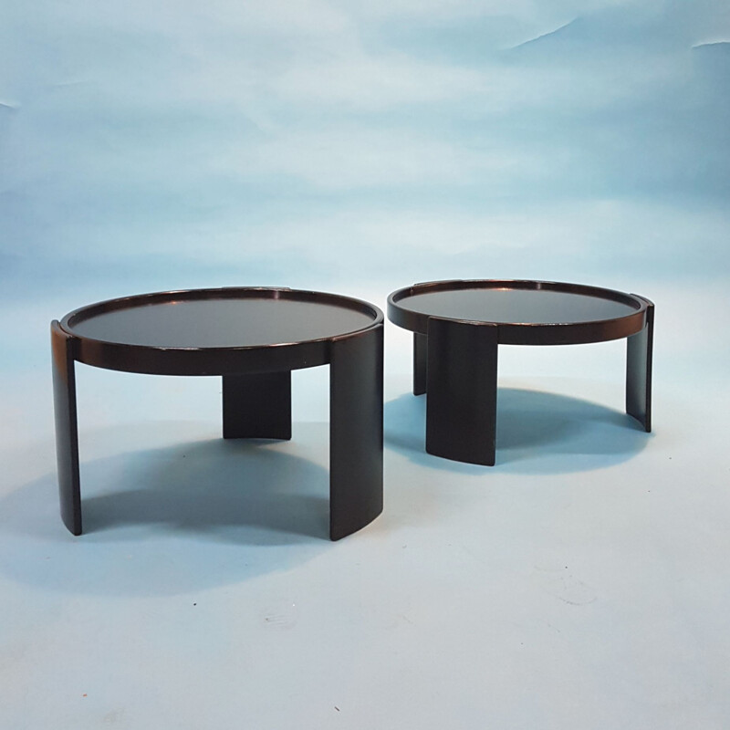 Pair of nesting tables by Gianfranco Frattini for Cassina