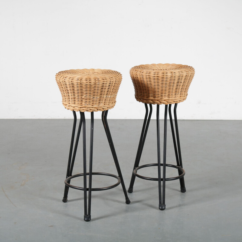 Vintage tripod wicker stool, Netherlands, 1950