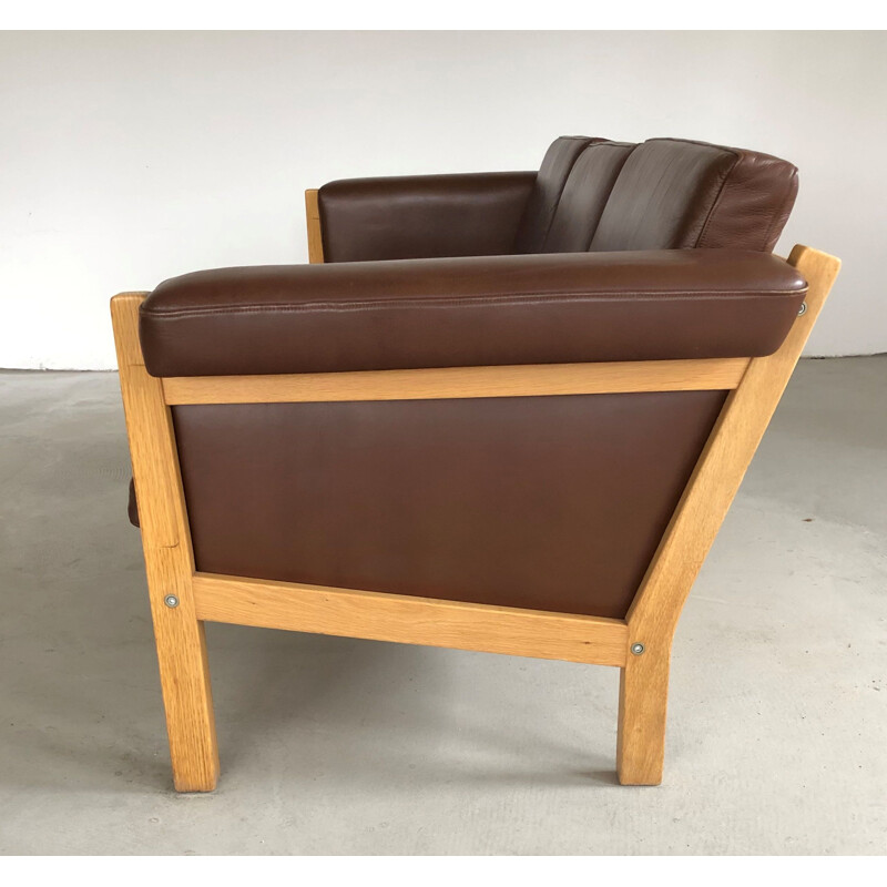 Vintage Danish 3-Seat Sofa in Oak and Brown Leather by  Hans J. Wegner for GETAMA 1960s