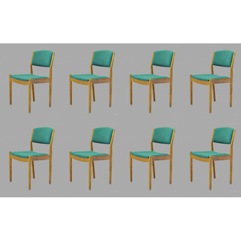 Ensemble de huit chaises de salle à manger vintage Poul Volther en chêne, Inc. Retapissé