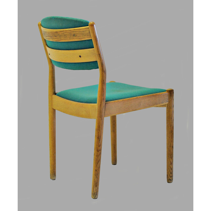 Set di otto sedie da pranzo vintage in rovere Poul Volther, Inc. imbottite