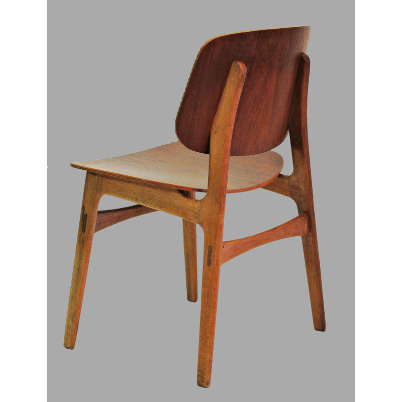 Set of Two Vintage Borge Mogensen Shell Chairs in Oak and Teak