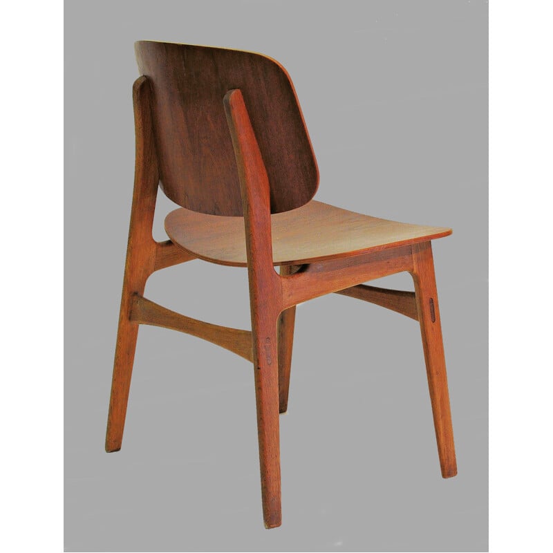 Set of Two Vintage Borge Mogensen Shell Chairs in Oak and Teak